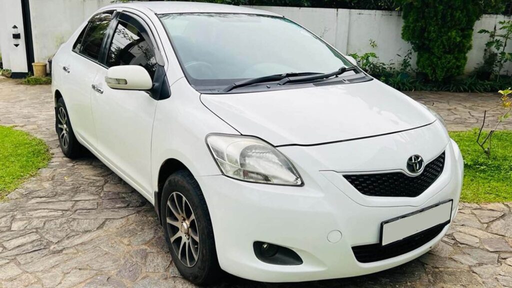 Toyota Belta 1